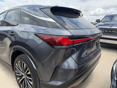 Used 2024 Lexus RX 350 Premium w/ Accessory Package (Z1) FWD image 35
