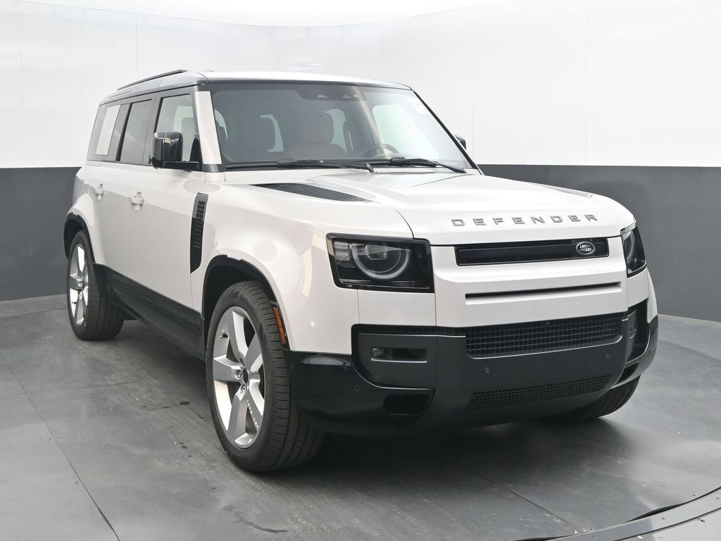 Used 2026 Land Rover Defender 110 X-Dynamic SE AWD/4WD image 10