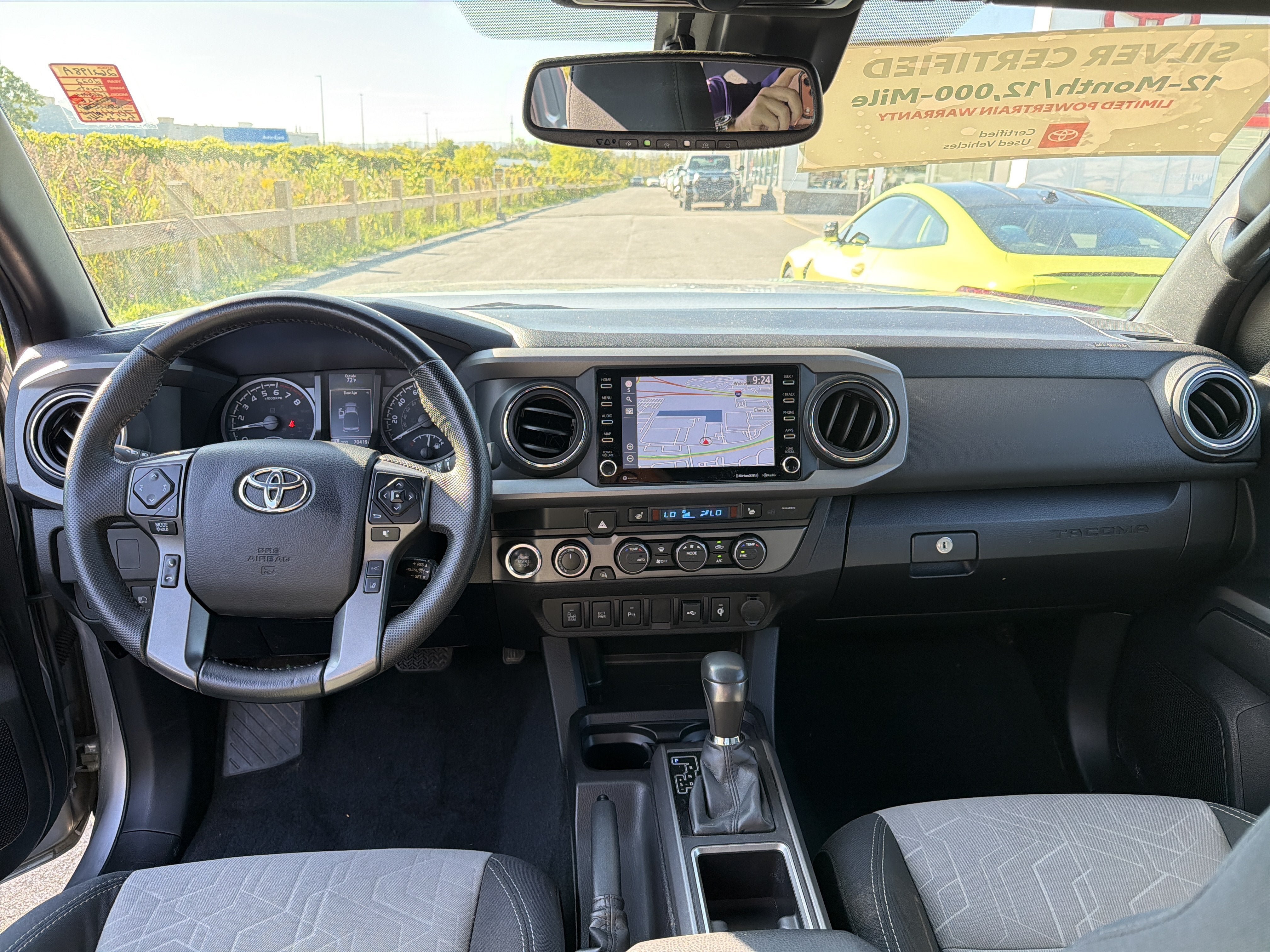 Certified 2022 Toyota Tacoma TRD Off-Road AWD/4WD image 12