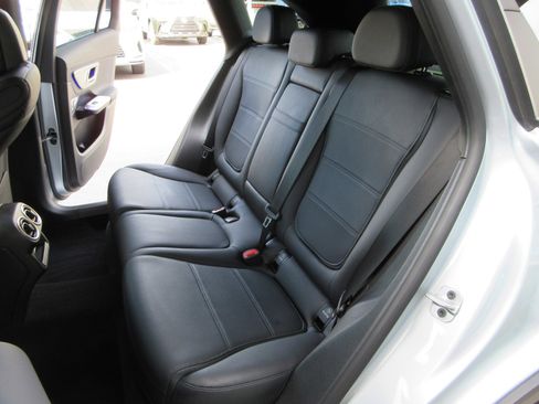 Used 2023 Mercedes-Benz GLC 300 4MATIC image 23
