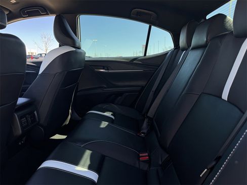 Used 2025 Toyota Camry SE w/ Convenience Package image 29