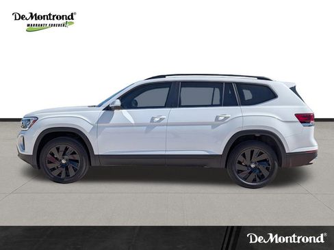 Used 2025 Volkswagen Atlas SE image 8