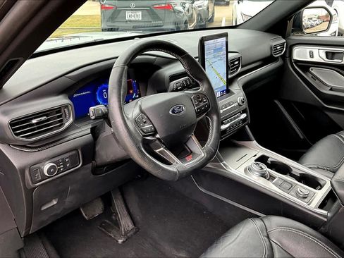 Used 2020 Ford Explorer ST w/ Premium Technology Package image 17