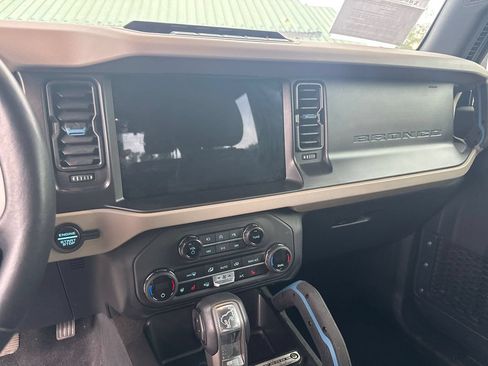 Used 2023 Ford Bronco Wildtrak AWD/4WD image 10