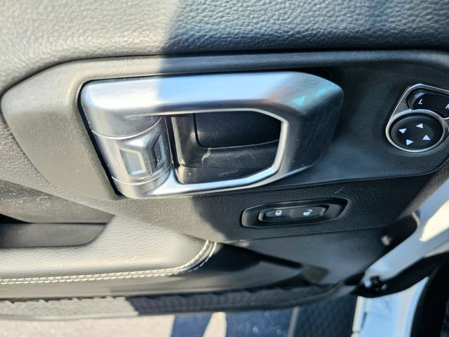 Used 2021 Jeep Wrangler Unlimited Sahara AWD/4WD image 22