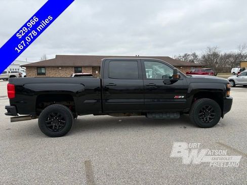 Used 2018 Chevrolet Silverado 2500 LT w/ Midnight Edition image 9