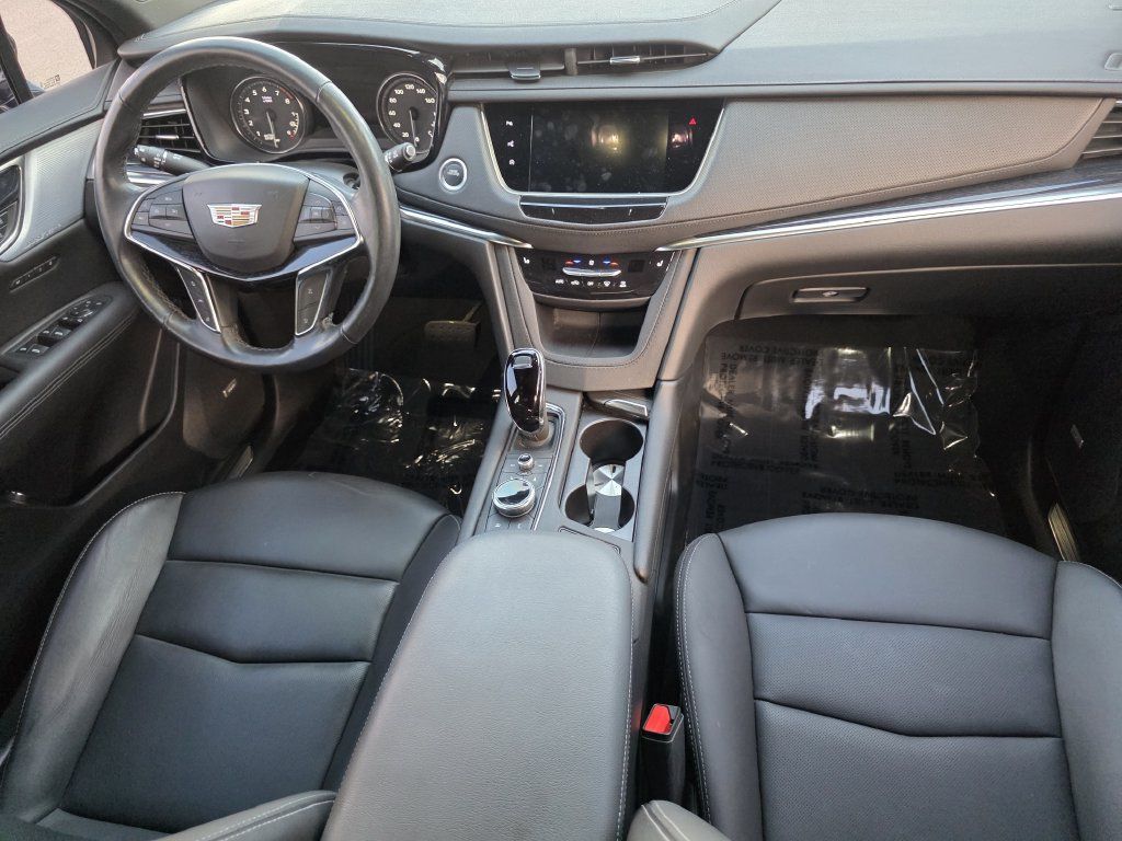 Used 2024 Cadillac XT5 Premium Luxury w/ Technology Package AWD/4WD image 19
