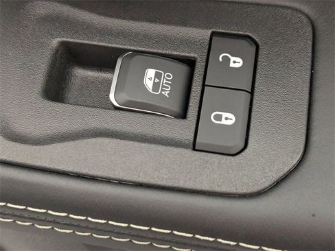 Used 2025 RAM 3500 Limited image 37