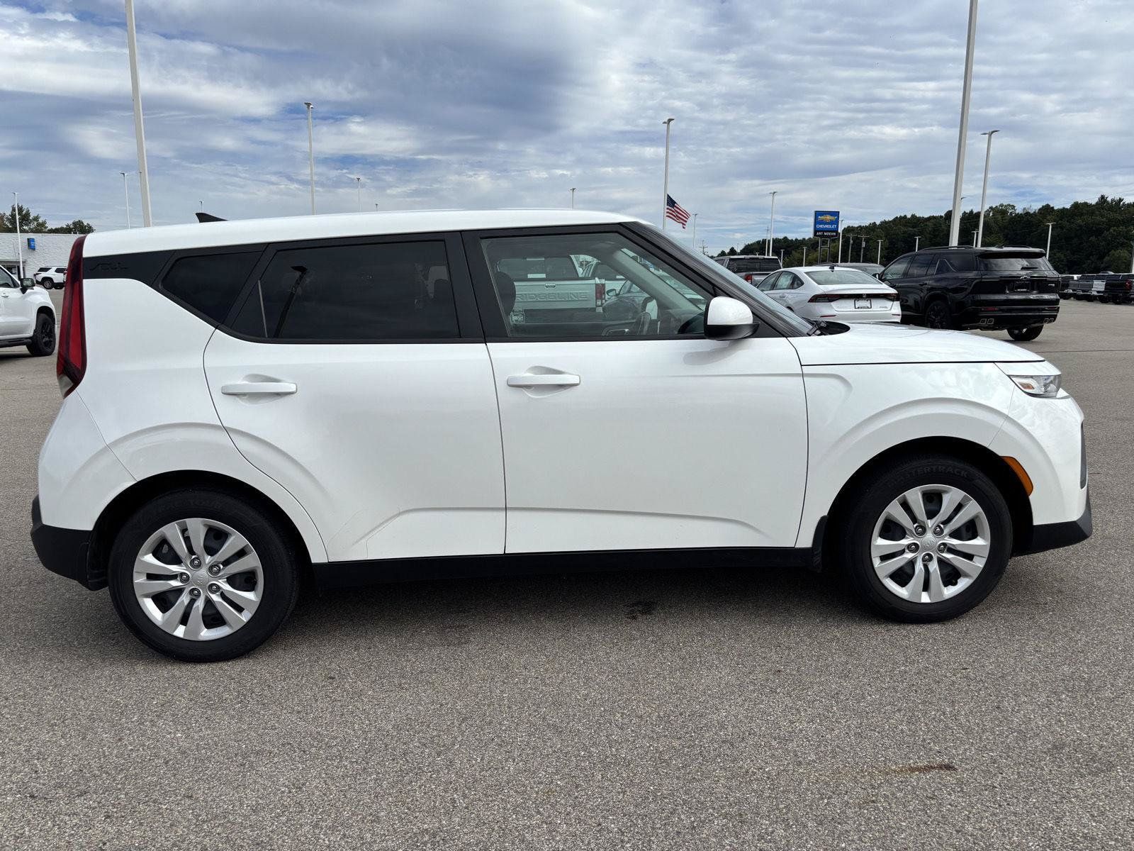 Used 2020 Kia Soul LX FWD image 4