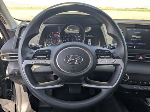 Used 2022 Hyundai Elantra SEL w/ Preferred Accessory Package FWD image 30