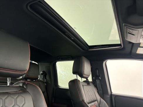 Used 2023 Nissan Frontier PRO-4X w/ Pro-4X Premium Package AWD/4WD image 33