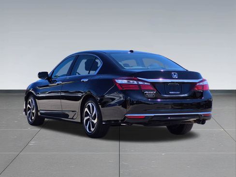 Certified 2017 Honda Accord EX-L image 4