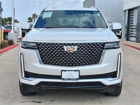 Used 2024 Cadillac Escalade Premium Luxury RWD image 2