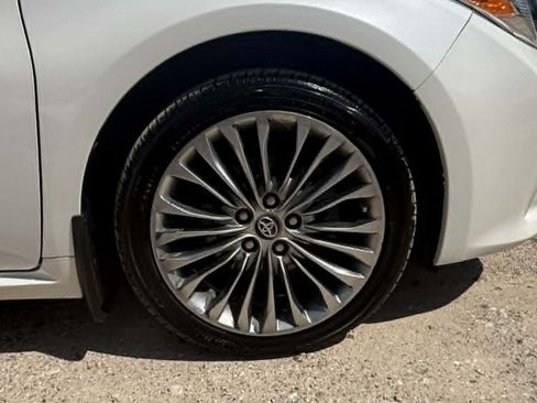 Used 2016 Toyota Avalon Limited w/ Toyota Safety Sense Package FWD image 39