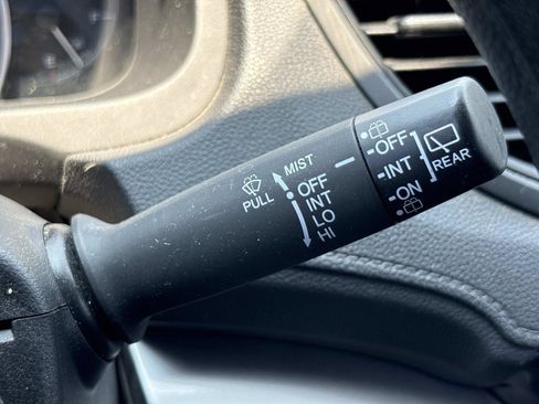 Used 2015 Honda CR-V LX image 19