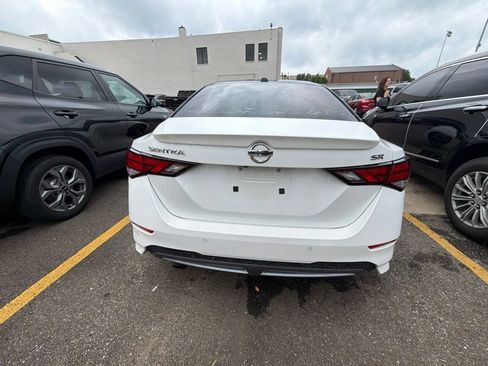 Used 2020 Nissan Sentra SR w/ Premium Package FWD image 7