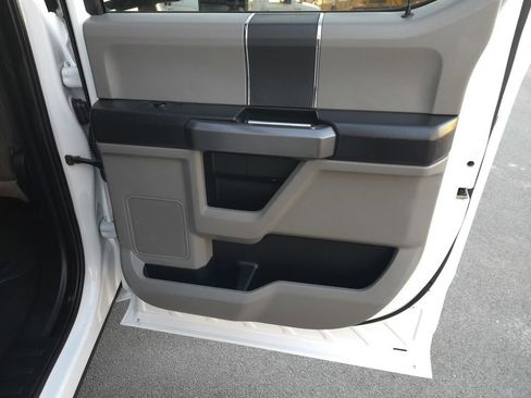 Used 2019 Ford F550 4x4 Crew Cab Super Duty image 23