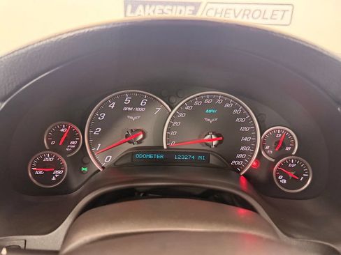 Used 2007 Chevrolet Corvette Convertible w/ Preferred Equipment Group RWD image 37