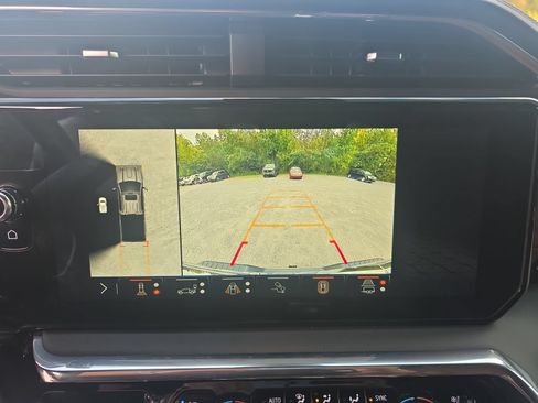 Used 2025 GMC Sierra 2500 Denali Ultimate w/ Max Trailering Package AWD/4WD image 17