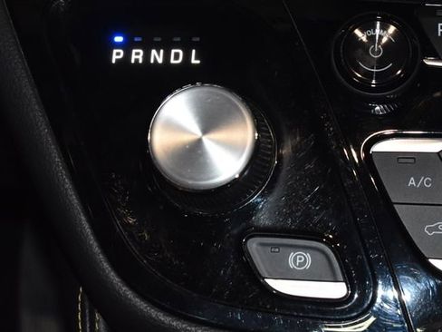 Used 2022 Chrysler Pacifica Pinnacle image 21