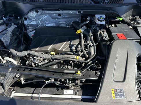 Certified 2024 Chevrolet Trax LT w/ Driver Confidence Package FWD image 10