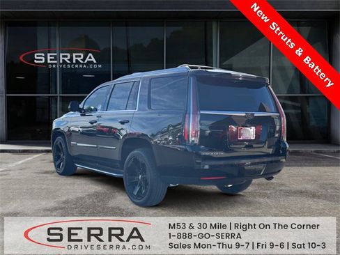 Used 2019 Cadillac Escalade Luxury image 3
