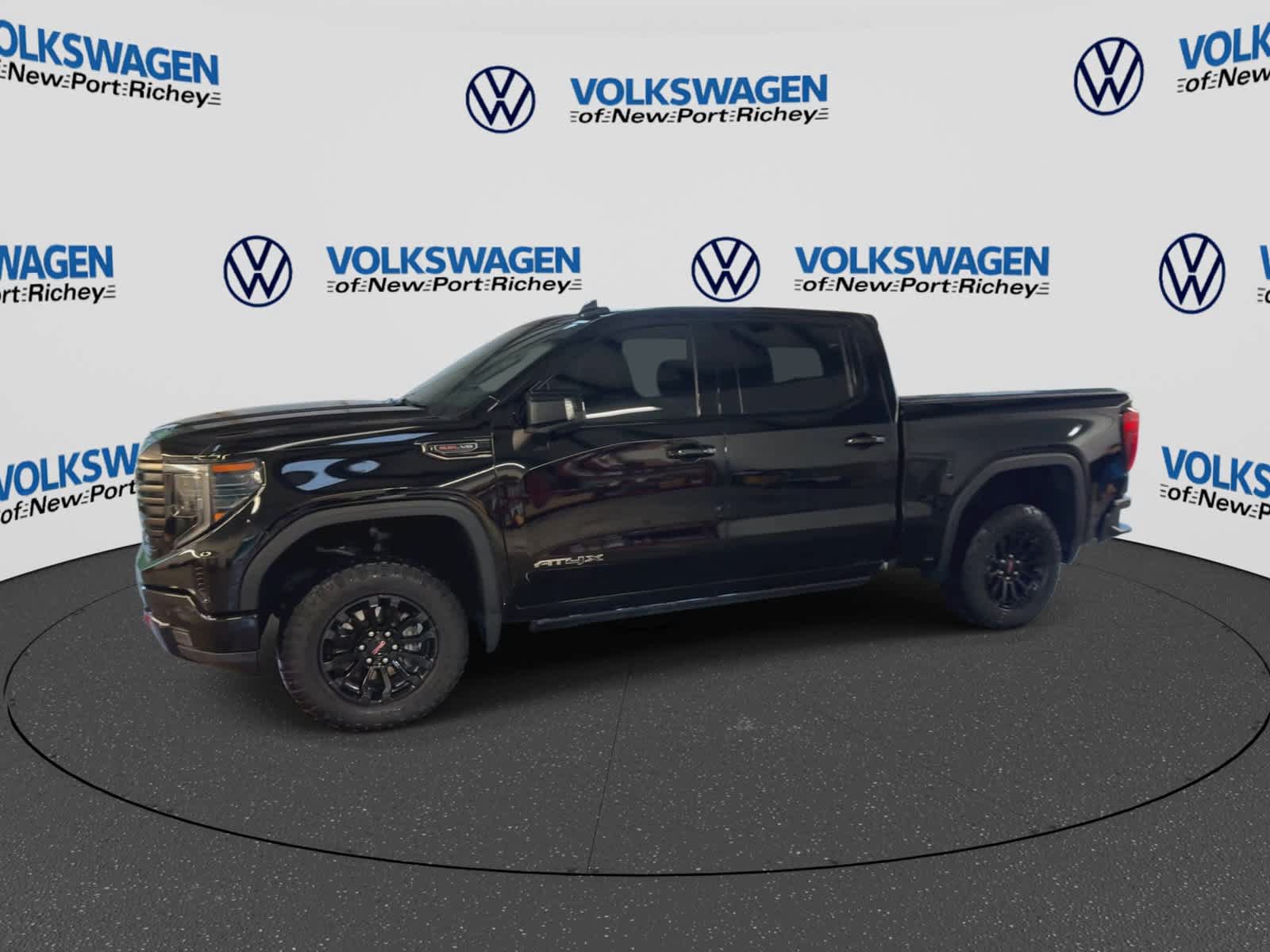 Used 2023 GMC Sierra 1500 AT4X AWD/4WD image 4
