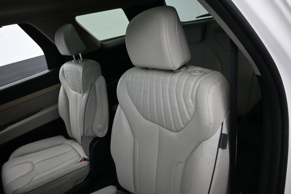 Used 2024 Hyundai Palisade Limited FWD image 37