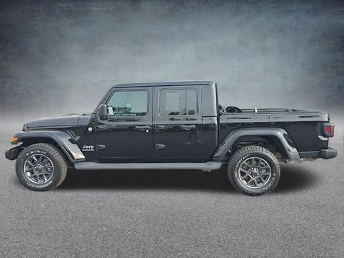 Used 2020 Jeep Gladiator Overland AWD/4WD image 2