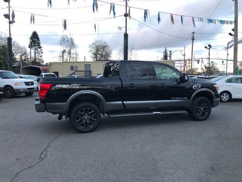 Used 2017 Nissan Titan PRO-4X AWD/4WD image 2