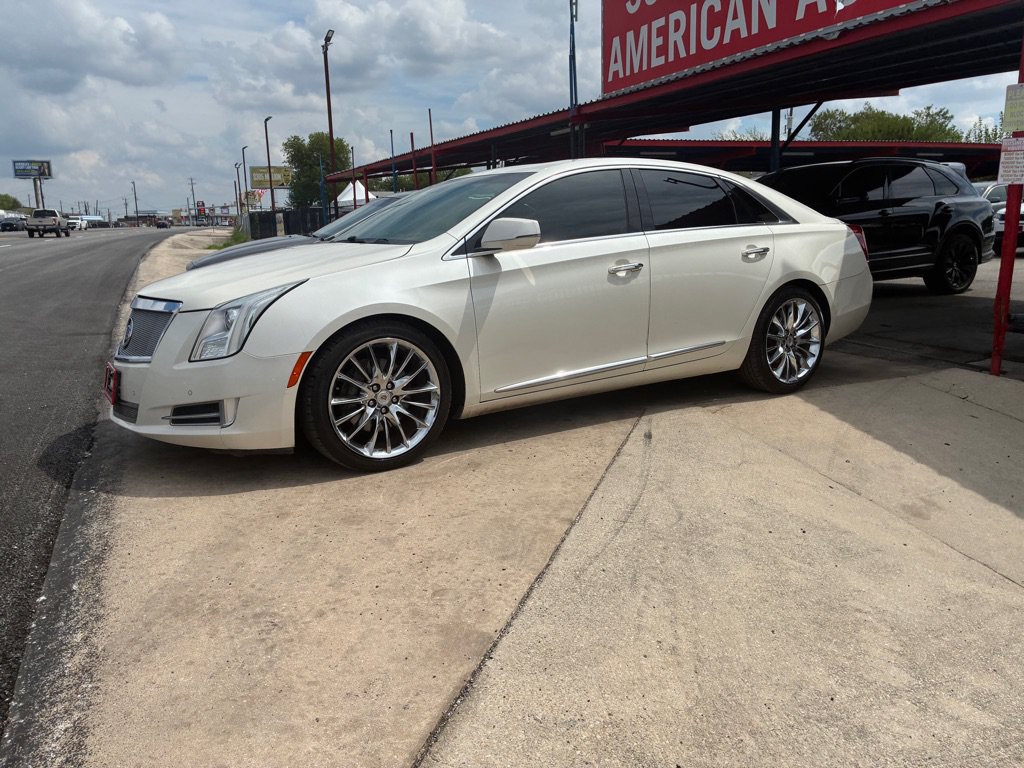 Used 2013 Cadillac XTS Platinum FWD image 17