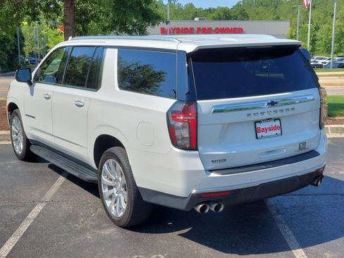 Used 2022 Chevrolet Suburban Premier AWD/4WD image 15