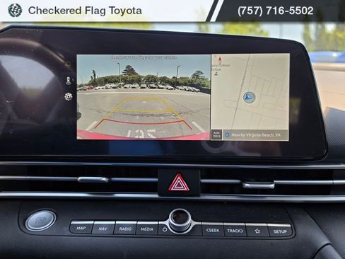 Used 2024 Hyundai Elantra SEL w/ Convenience Package FWD image 16