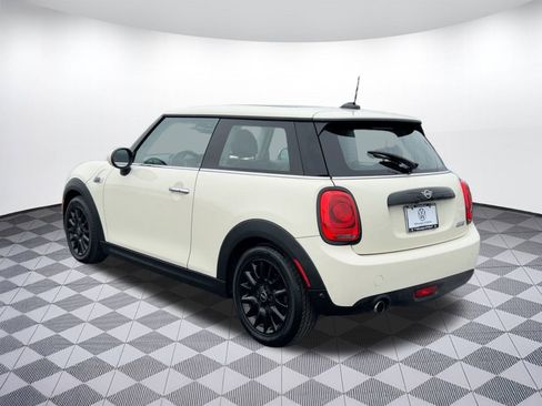 Used 2019 MINI Cooper 2-Door Hardtop image 3