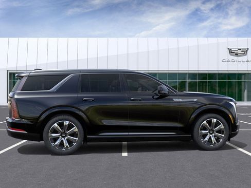 Used 2026 Cadillac Escalade IQL Luxury image 2