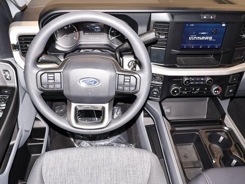 New 2026 Ford F350 XLT w/ 360-Degree Camera Package image 17