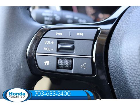 New 2025 Honda Pilot Touring image 10