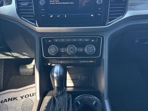 Used 2022 Volkswagen Atlas Cross Sport SE image 16