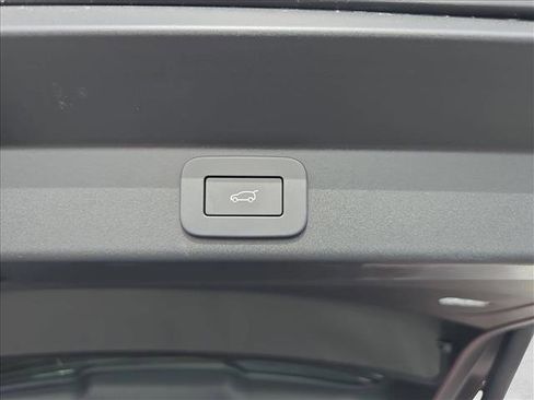 New 2026 Land Rover Range Rover Sport Dynamic SE AWD/4WD image 13