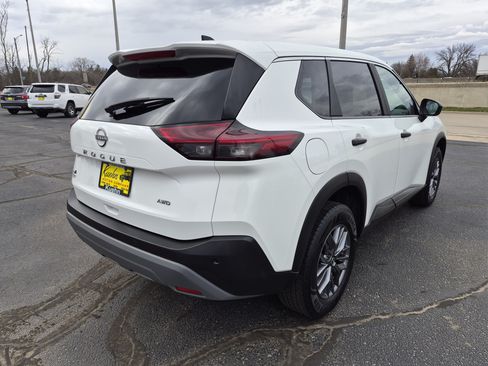 Used 2023 Nissan Rogue S AWD/4WD image 8