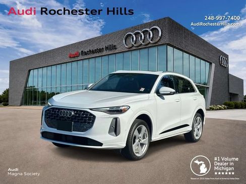 Certified 2025 Audi Q5 Premium AWD/4WD image 1