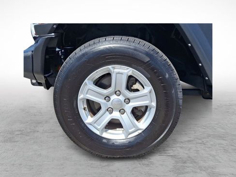Used 2021 Jeep Wrangler Sport S image 9