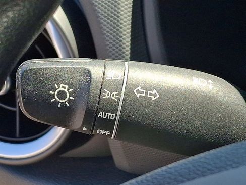 Used 2023 Hyundai Kona SEL AWD/4WD image 25