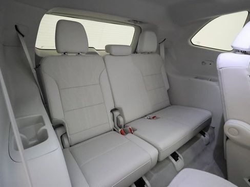 Used 2025 Buick Enclave Avenir image 22