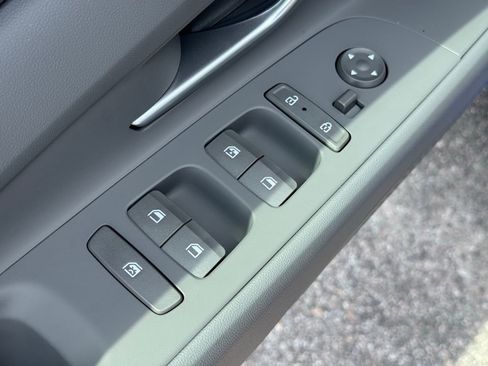 Used 2025 Hyundai Elantra Sport image 20