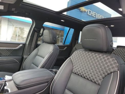 Used 2024 GMC Acadia Denali w/ LPO, Floor Liner Package image 24