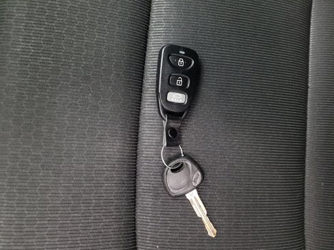 Used 2018 Hyundai Elantra SE FWD image 32