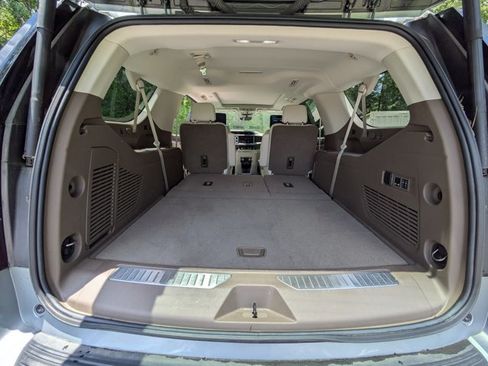 Used 2024 GMC Yukon XL Denali w/ Advanced Technology Package AWD/4WD image 6
