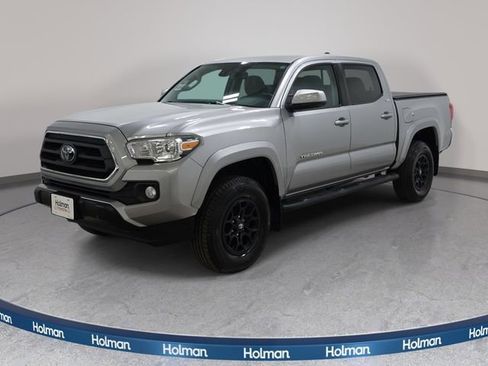 Certified 2021 Toyota Tacoma SR5 AWD/4WD image 1