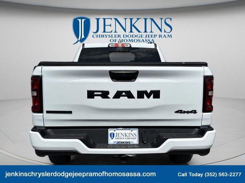 Used 2025 RAM 1500 Big Horn AWD/4WD image 5